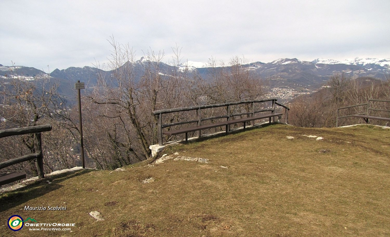 38 Panorama verso la Valle Imagna....JPG